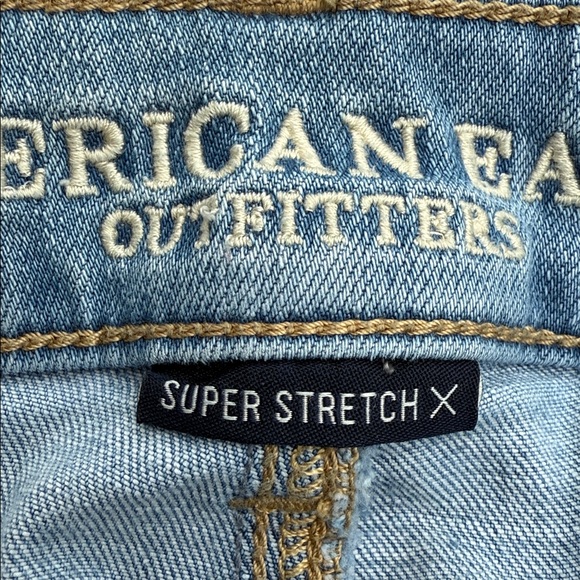 American Eagle Super Stretch Shorts Size 12 - Picture 7 of 9